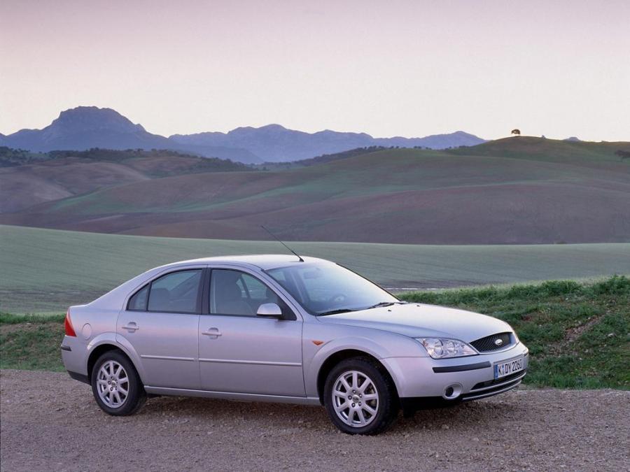 Ford Mondeo Sedan 2000 года  (фото 15 из 24)